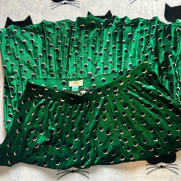 Maeve by Anthropologie Velvet Circle Skirt Size 1X - Picture 3 of 5